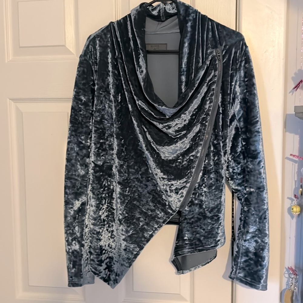 Blank NYC blue velvet zip jacket size M